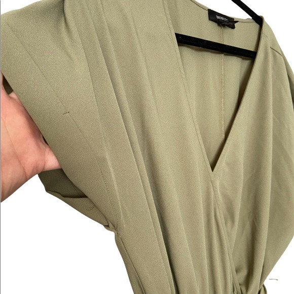 Forever 21 jumpsuit size 2x - Picture 4 of 7